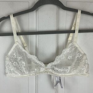 Intimissimi Unlined Lace Triangle Bra Underwire 36C